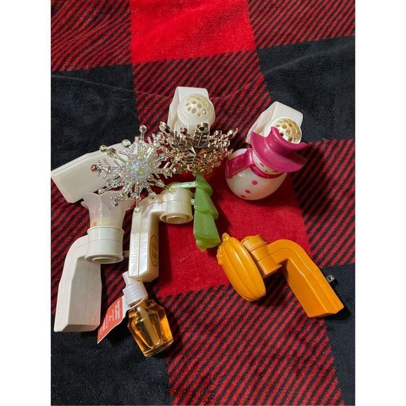 Bath and Body Works Wall Flower Plug in Lot Snowman Pumpkin Snowflakes Total 7 I - Picture 1 of 9